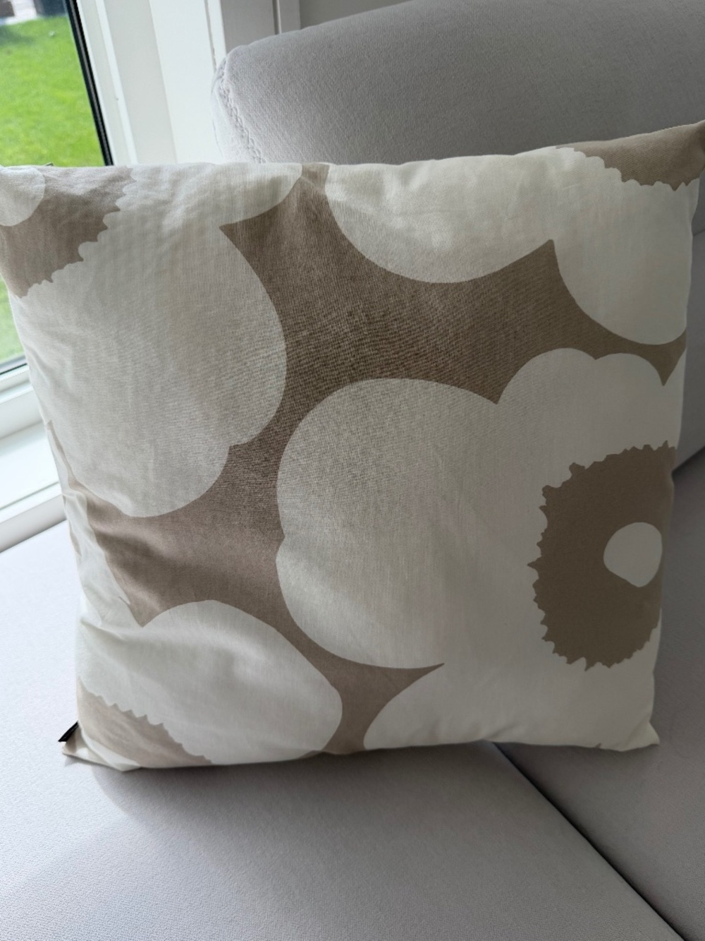 NWT Marimekko Unikko Cream & Beige Pillow Cover + Insert